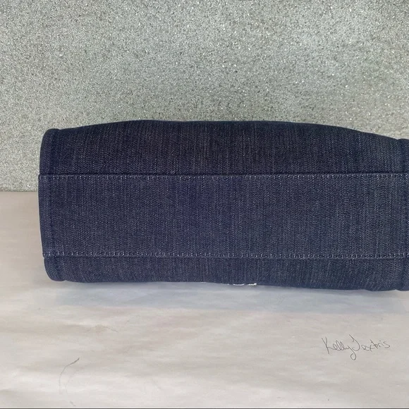 ❤️ SOLD Chanel Small Denim Blue Deauville Tote with gold hardware - Picture 5 of 16